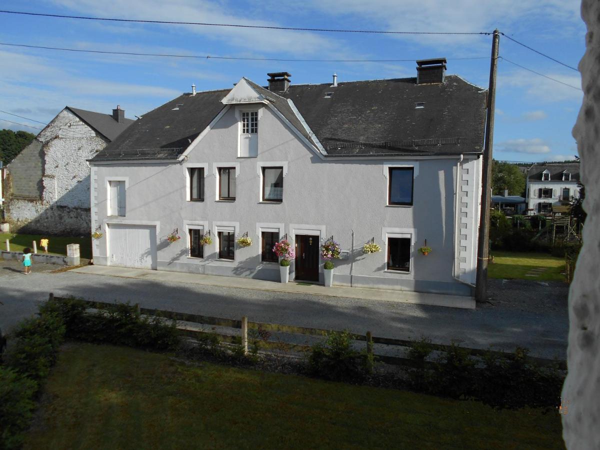 Villa Sur La Rive Vierre Suxy Esterno foto